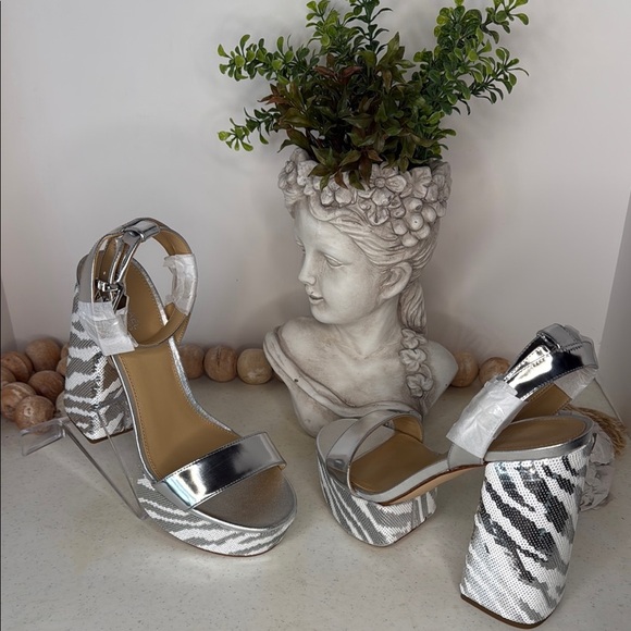 Michael Kors Ashton Sequin Zebra Print Platform Sandals Sz 7.5 - Picture 2 of 10